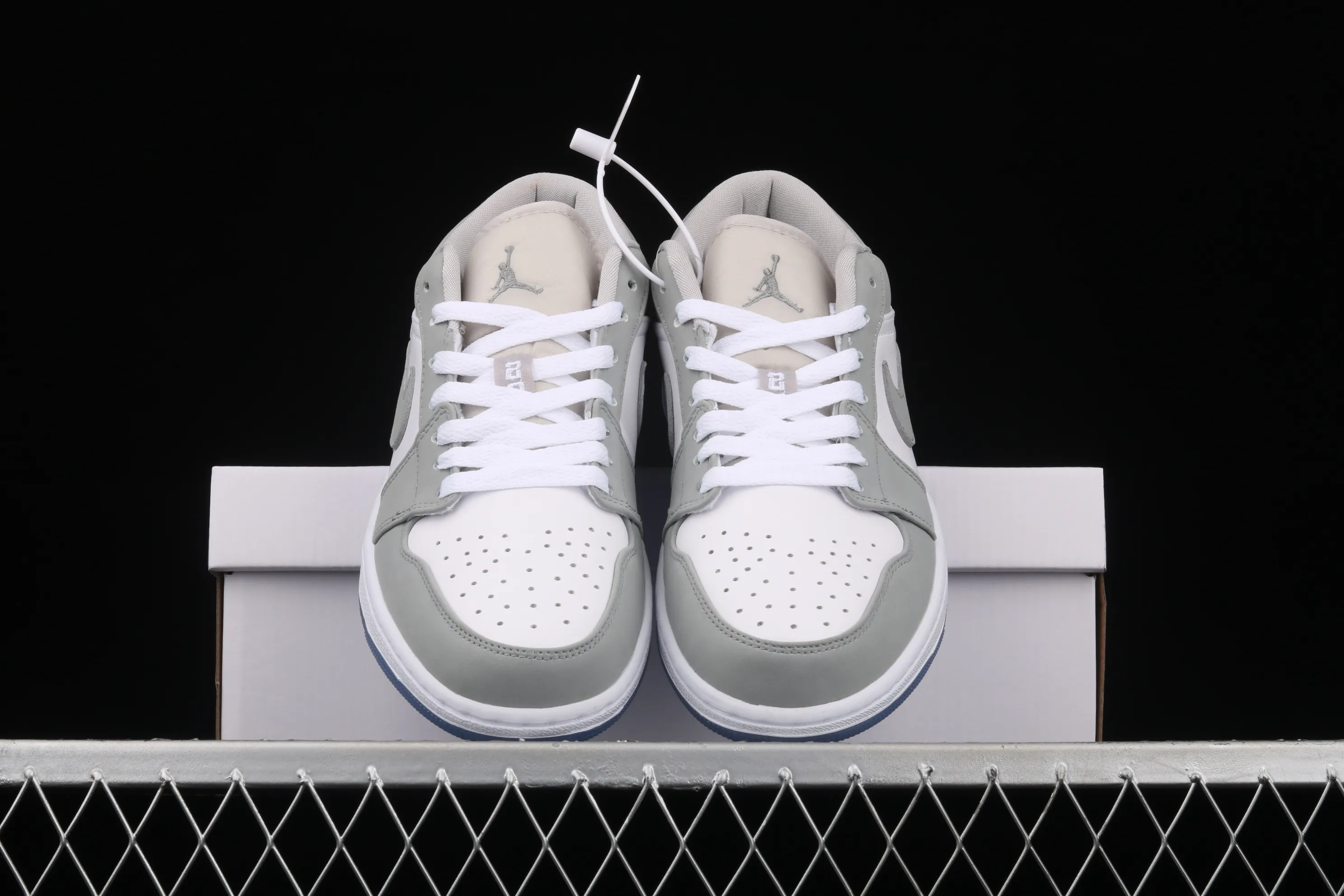 All Categories Air Jordan Jordan Series Basketball Shoes Air Jordan 1 Low Air Jordan 1 Low AJ1 Joe 1 Wolf Gray Low-top Cultural Leisure Sports Shoes DC0774-105